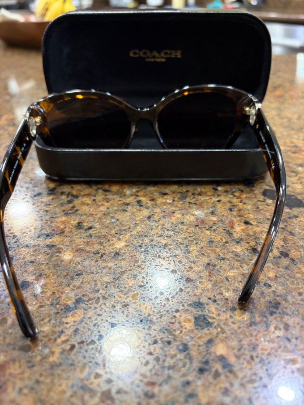 Coach sunglasses - Picture 4 of 4